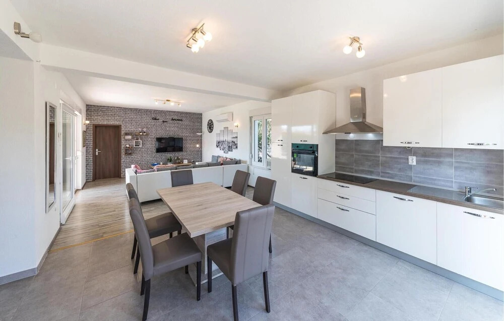 Nice Home in Kastel Stafilic With Wifi and 3 Bedrooms