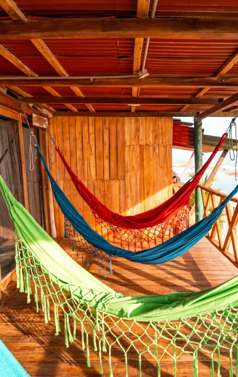 the mompe beach hostal