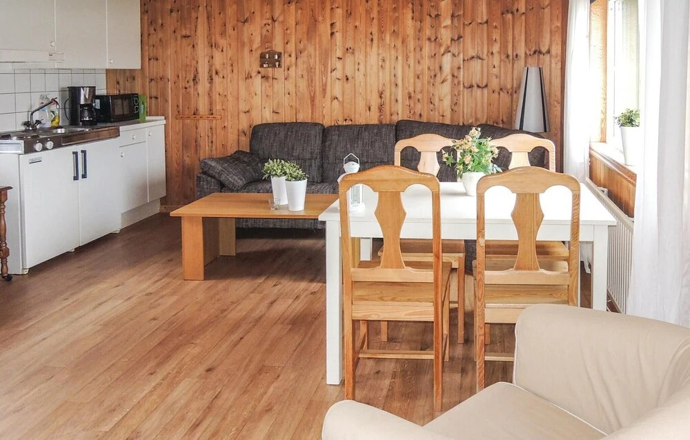 Amazing Home in Urshult With 2 Bedrooms and Wifi