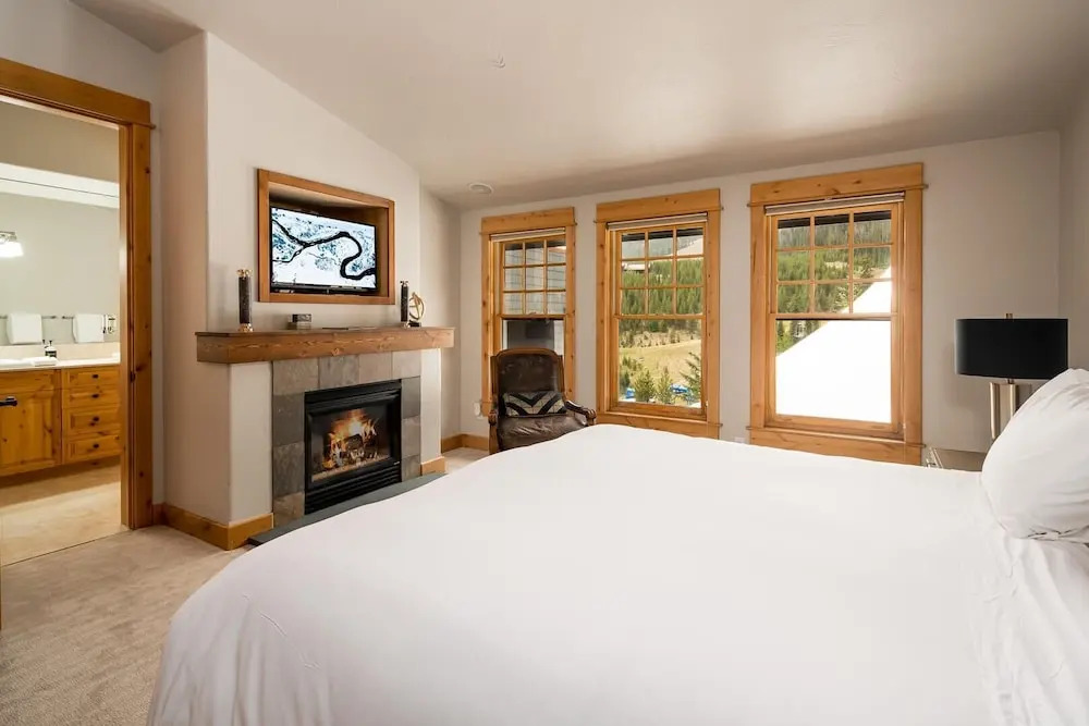 Penthouse 1 3 Bedroom Lodge by Moonlight Basin Lodging