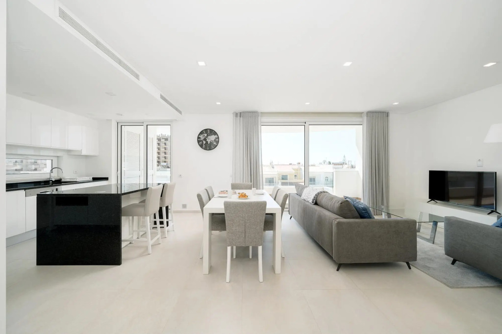 Elegant Lagos Apartment by Ideal Homes
