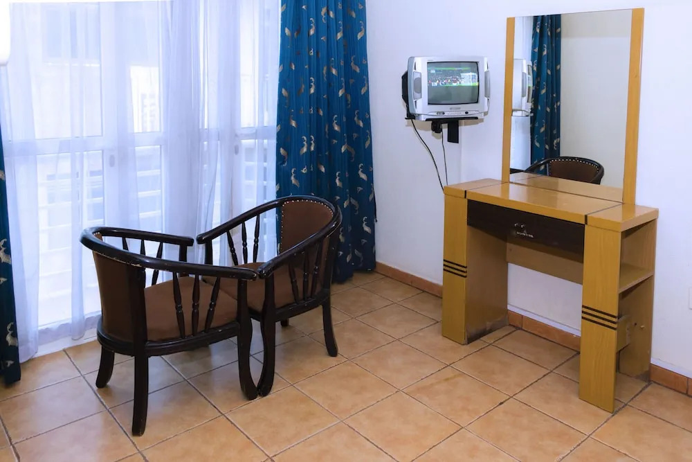 Aponye Hotel