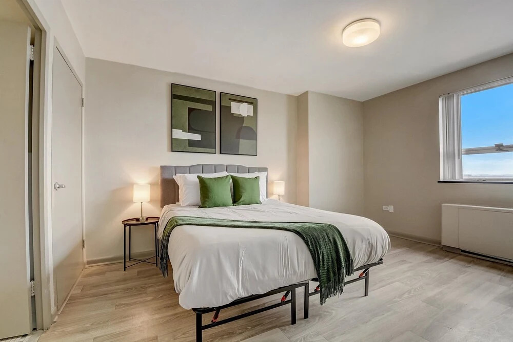FRONTDESK Vue at 3rd St Apts Downtown Louisville