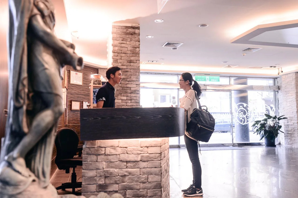 Waugh Den Business Hotel
