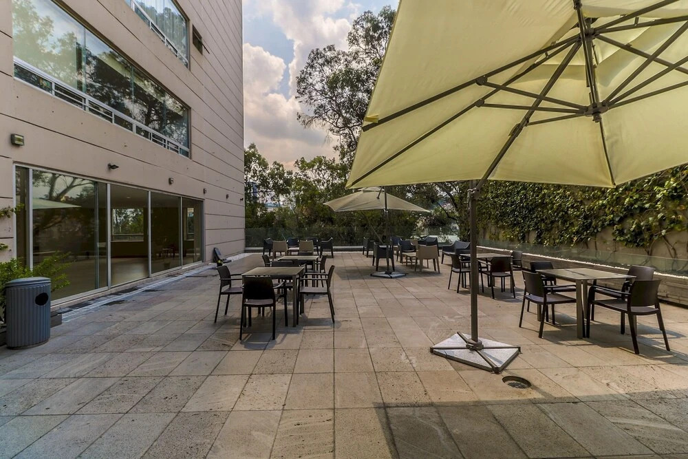 Bright Apartment with Private Bathroom,Kitchen And More @Santafe-601