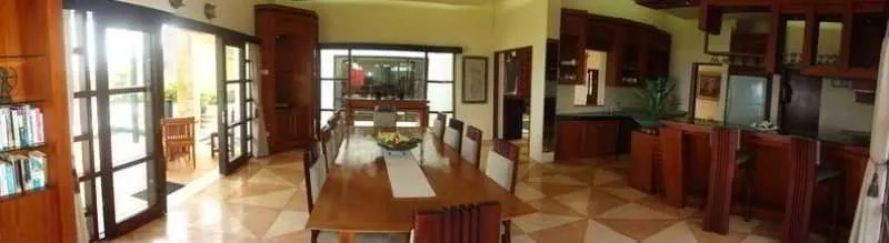 Suarti Resort, Villas & Gallery