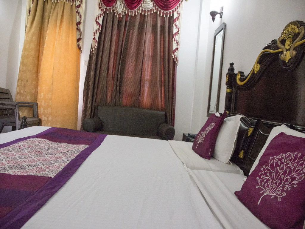 Hotel Sea Palace By OYO Rooms
