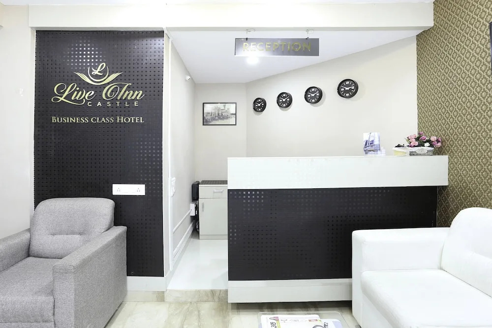 OYO 16744 Live Inn Castle