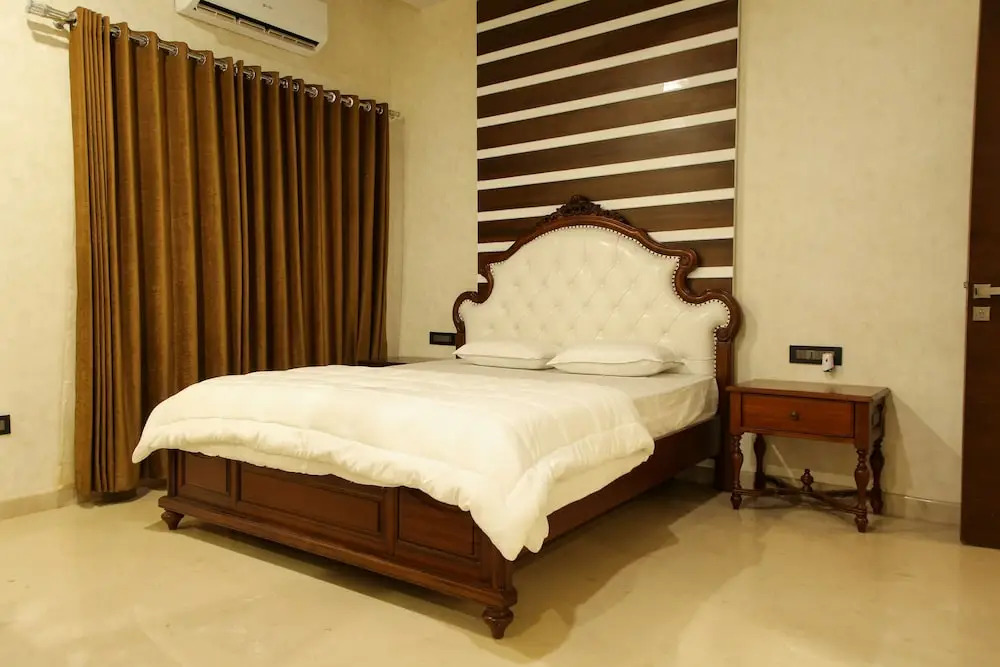 StayEden Luxurious 3BHK Home Theater