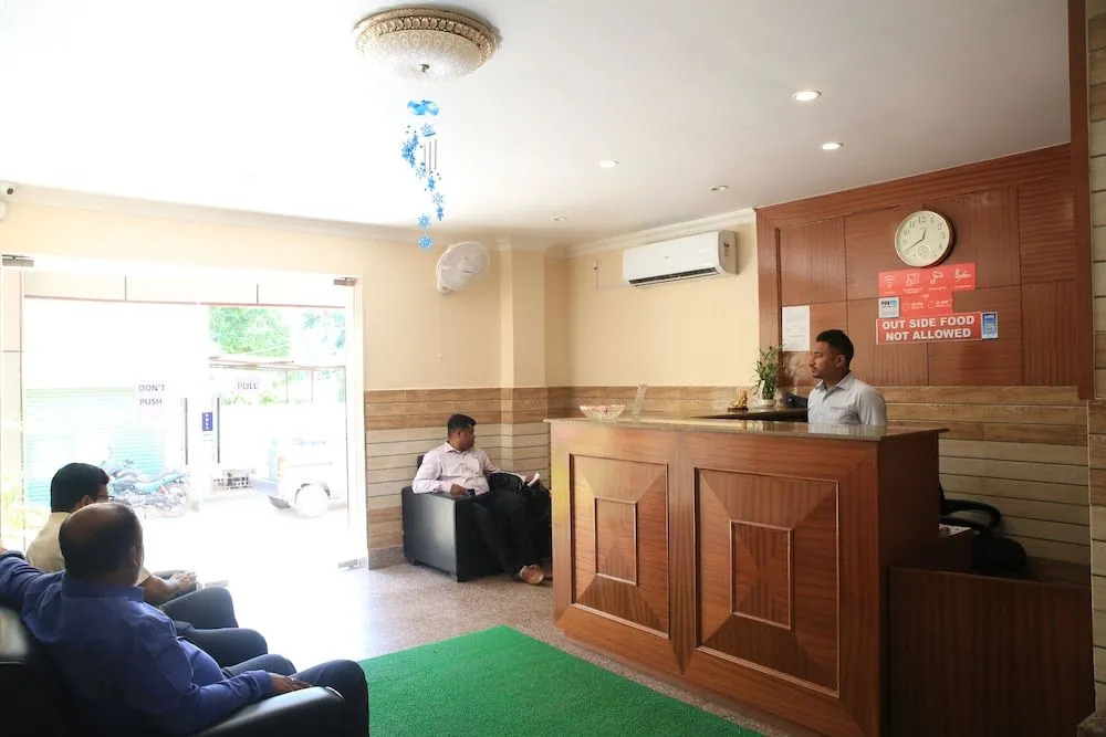 Hotel Kumud Plaza