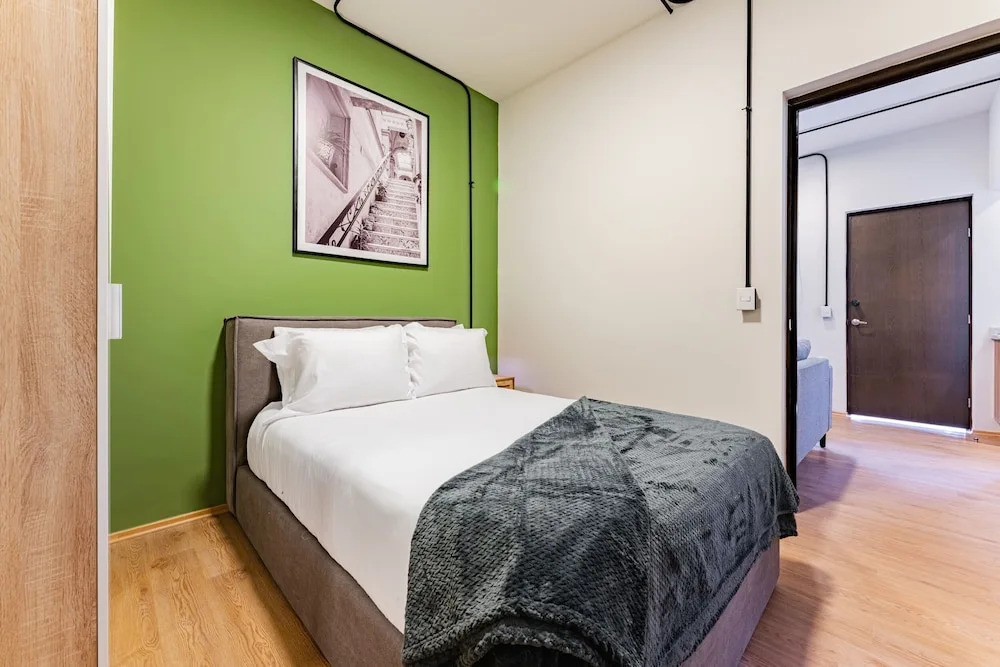 Mariano Escobedo Apartments by VH