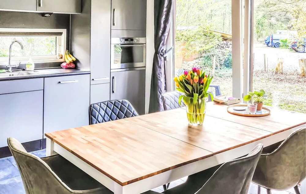 Amazing Home In Dwingeloo With Wifi