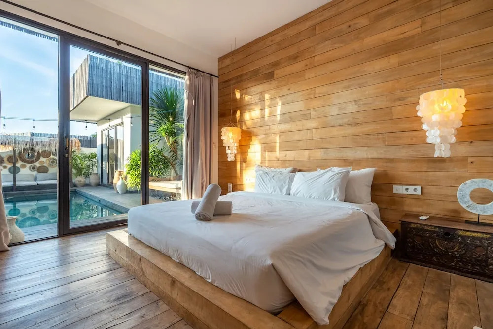 Fabulous 3BR Boho-chic Style, Umalas With Staff