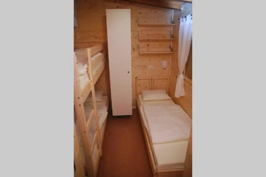 Te huur: 5 persoons chalet aan het Luganomeer