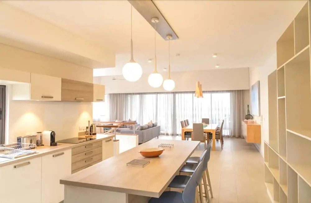 Carlos Bay 3 Penthouse