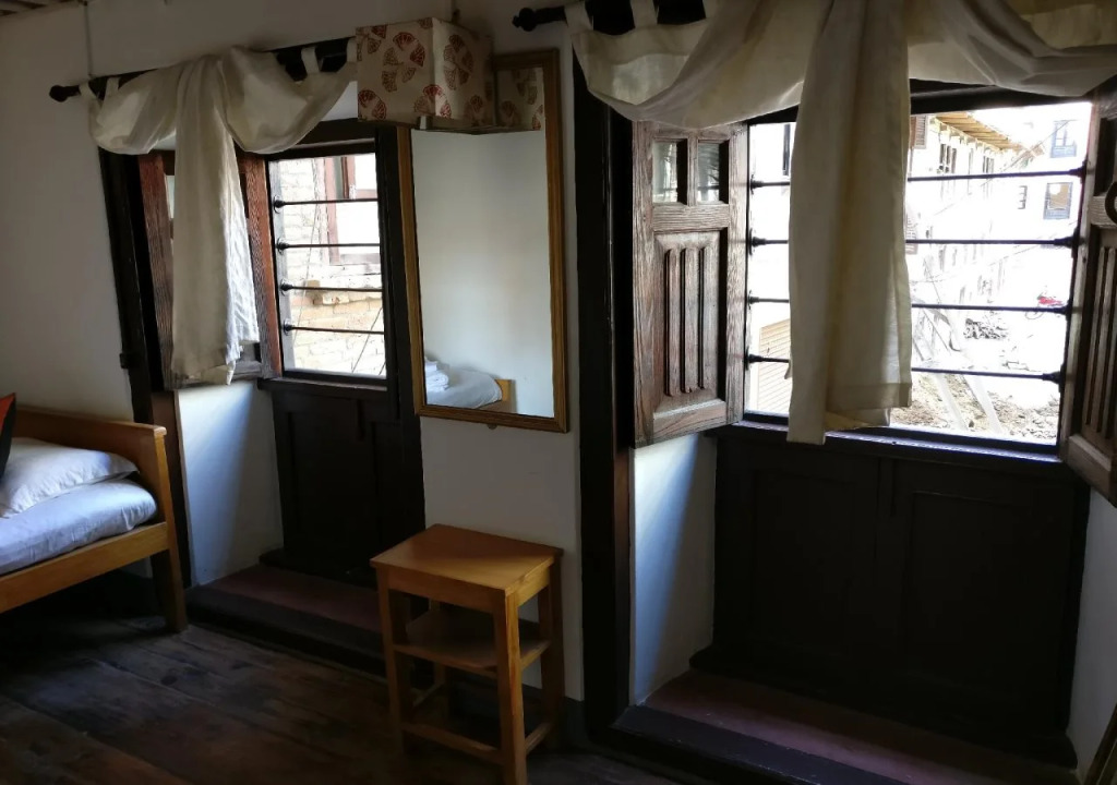 Hiranya Guest House
