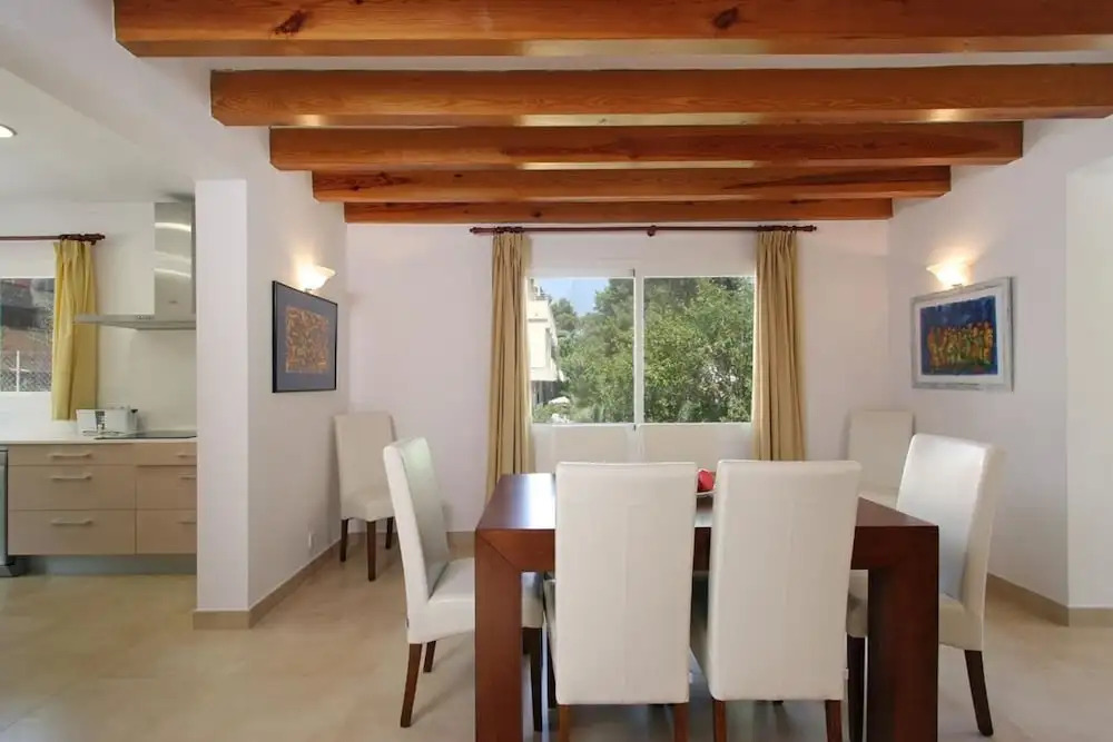 Villa - 4 Bedrooms with Pool and WiFi - 103196
