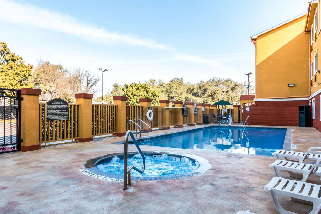 Quality Inn & Suites SeaWorld North