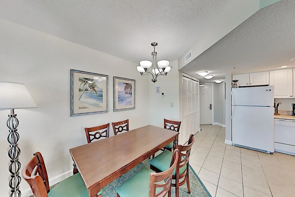 Beachfront Getaway W/ Pools, Hot Tubs & Lazy River 2 Bedroom Condo