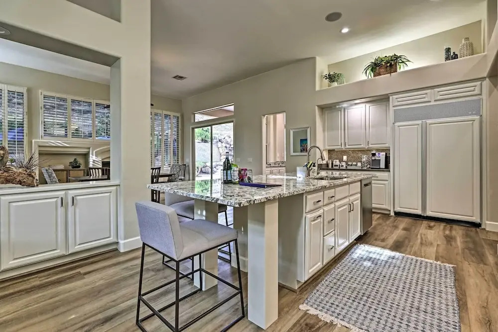 Patio, Playground! Glendale Family Gem Near Golf