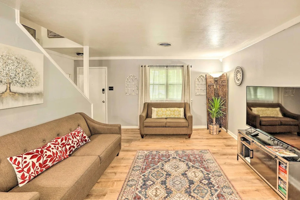 Fort Worth Retreat w/ Fenced Yard & Fire Pit!