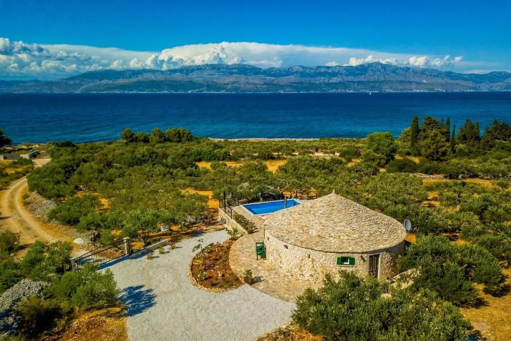 Beautiful villa Big Hobbit 1