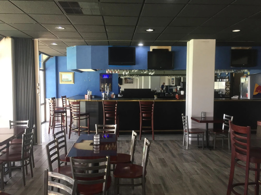 Crystal Coast Oceanfront Hotel