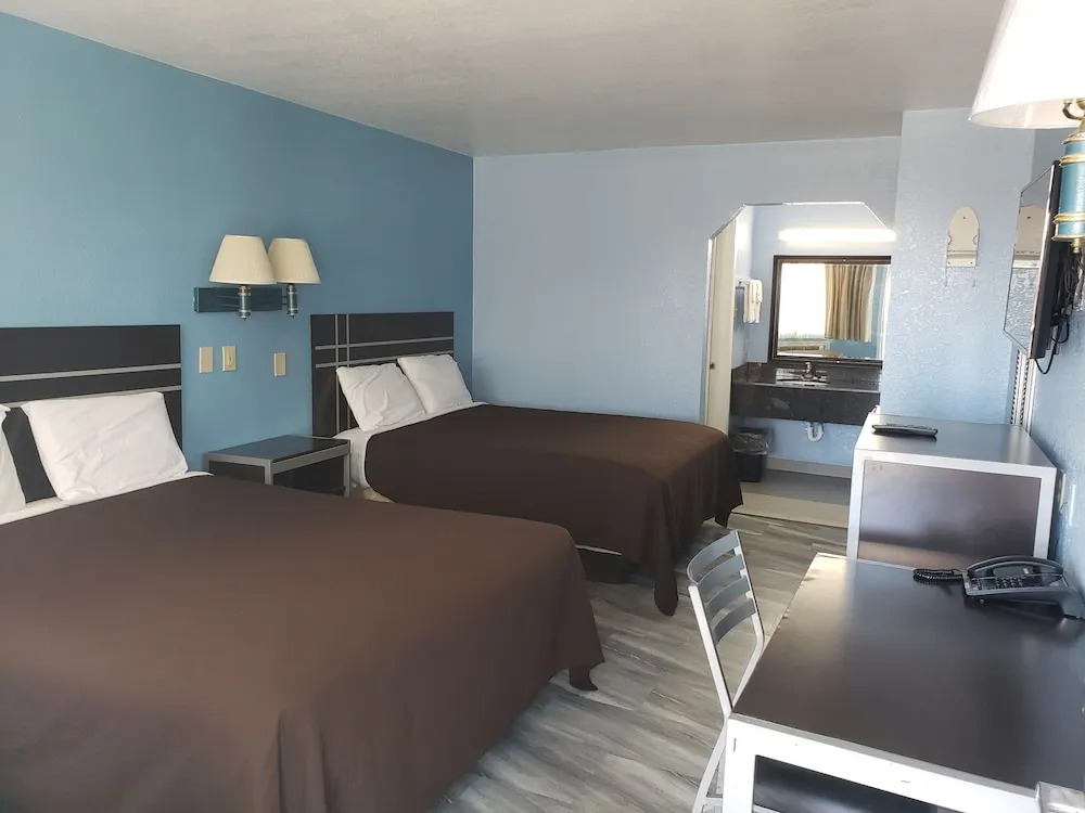 Regency Inn Motel by the Beach