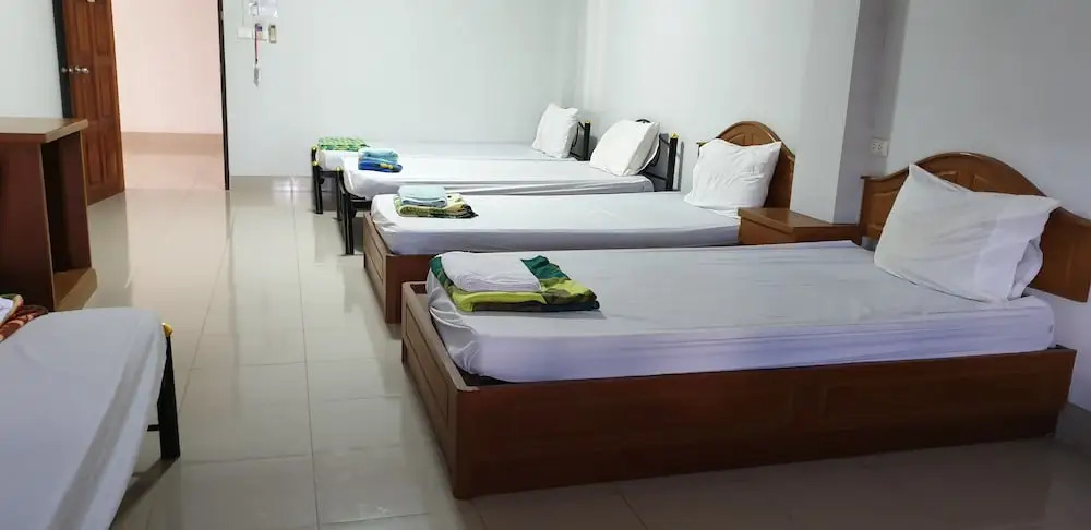 Yong Dee Apartment