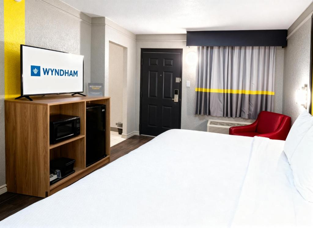 Super 8 By Wyndham Nacogdoches Near University