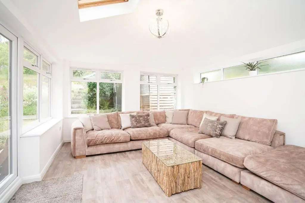 Five Acres house with hottub bbq pool table