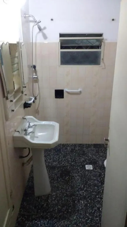 casa a 2 cuadras de costanera carlos paz