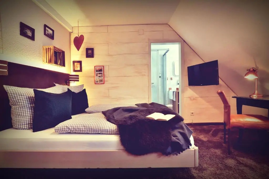 Melbos Home