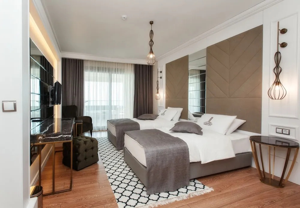 Canbakkal Luxury Suites