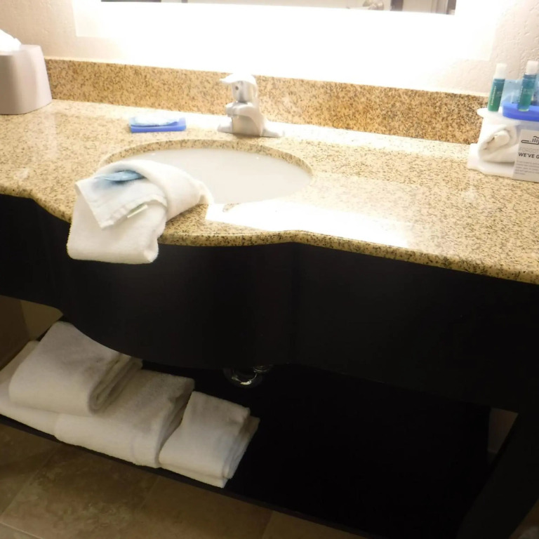 Holiday Inn Express West Jefferson by IHG