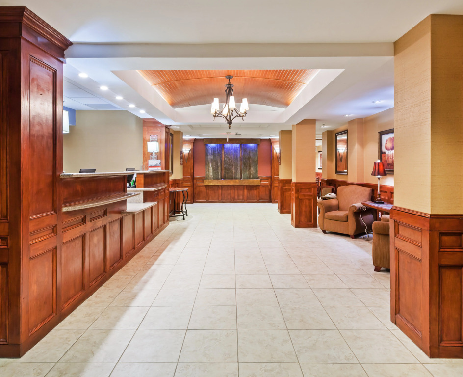 Holiday Inn Express & Suites - Laredo-Event Center Area by IHG