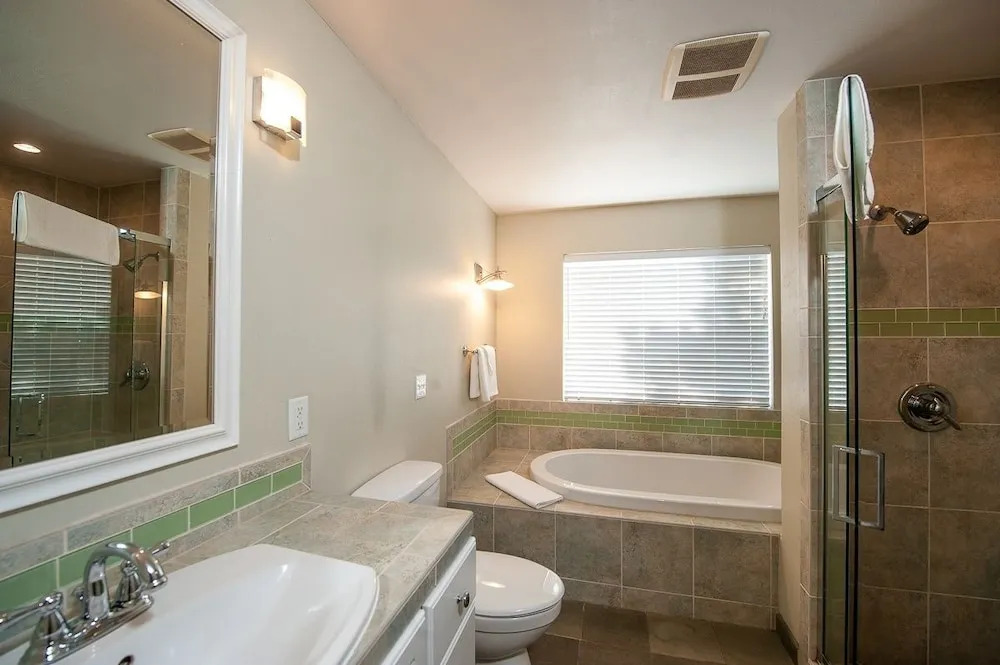 Heron 3 Br home by RedAwning