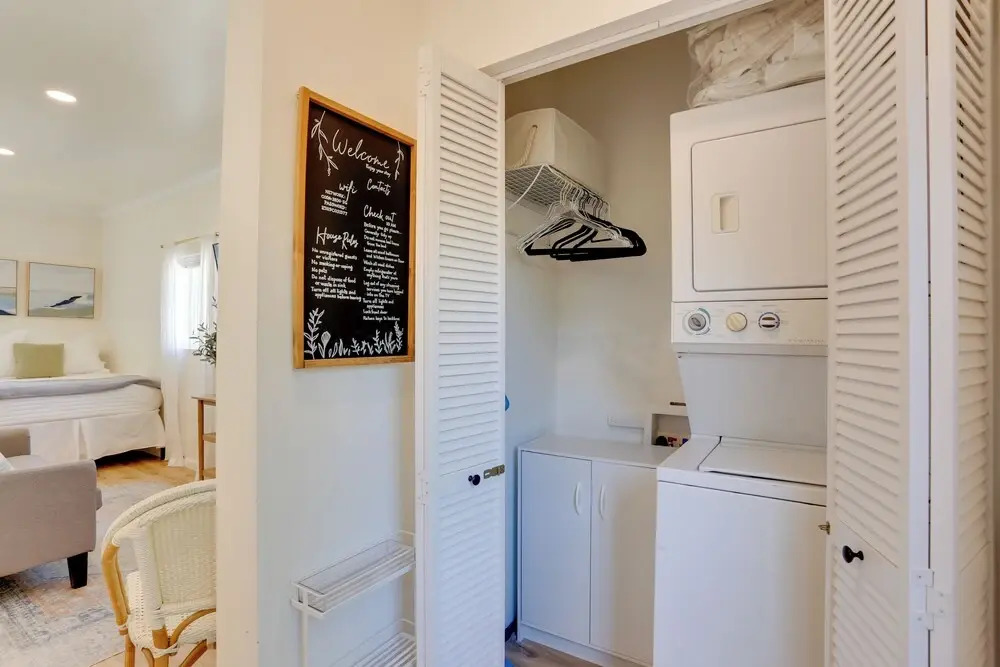 Centrally Located Studio 3 Mi From Downtown!