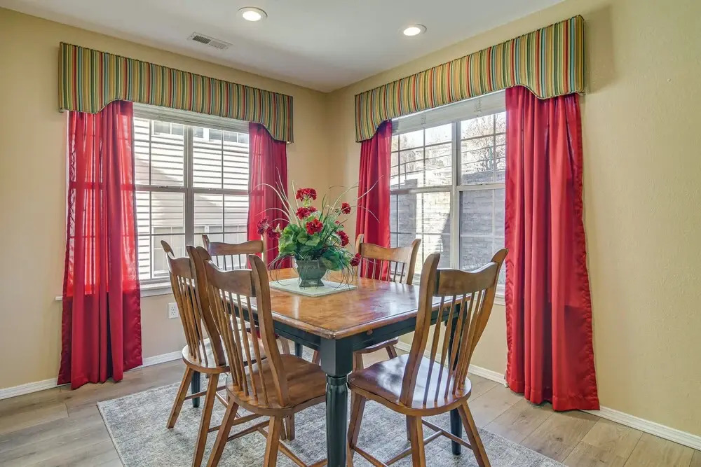 On Thousand Hills Golf Course: Condo w/ Sunroom