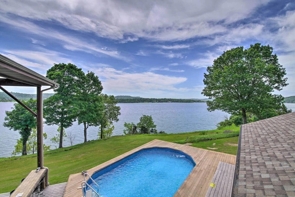 Inviting Home w/ Pool & Hot Tub on Table Rock Lake