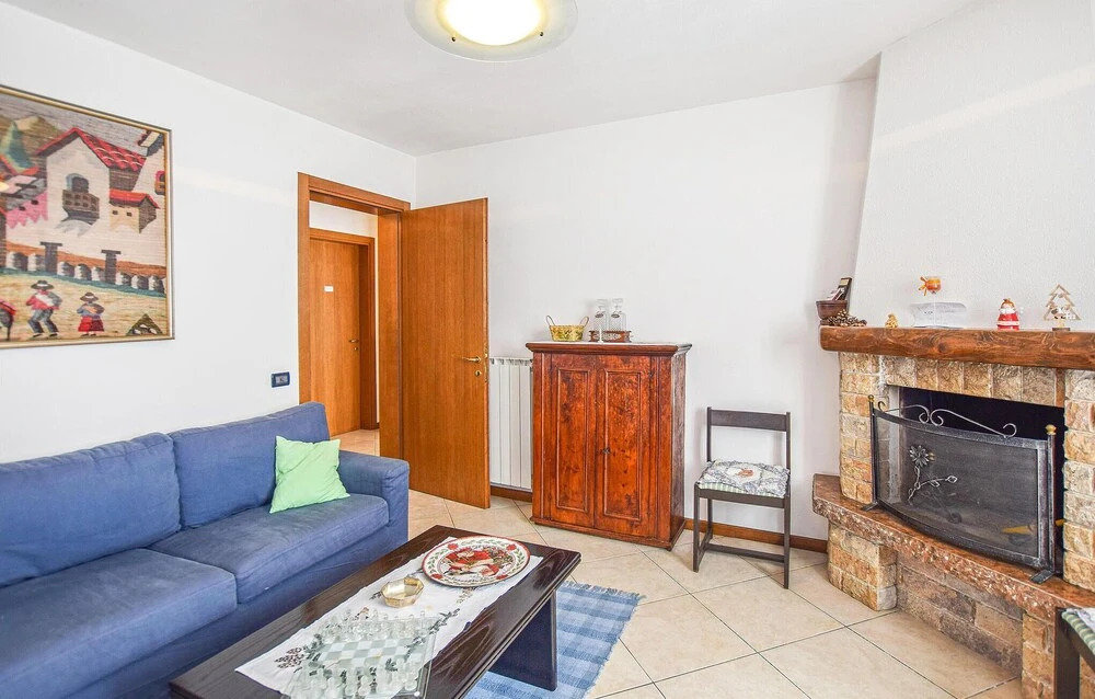 Amazing Apartment in Castione d. Presolana With Wifi and 2 Bedrooms