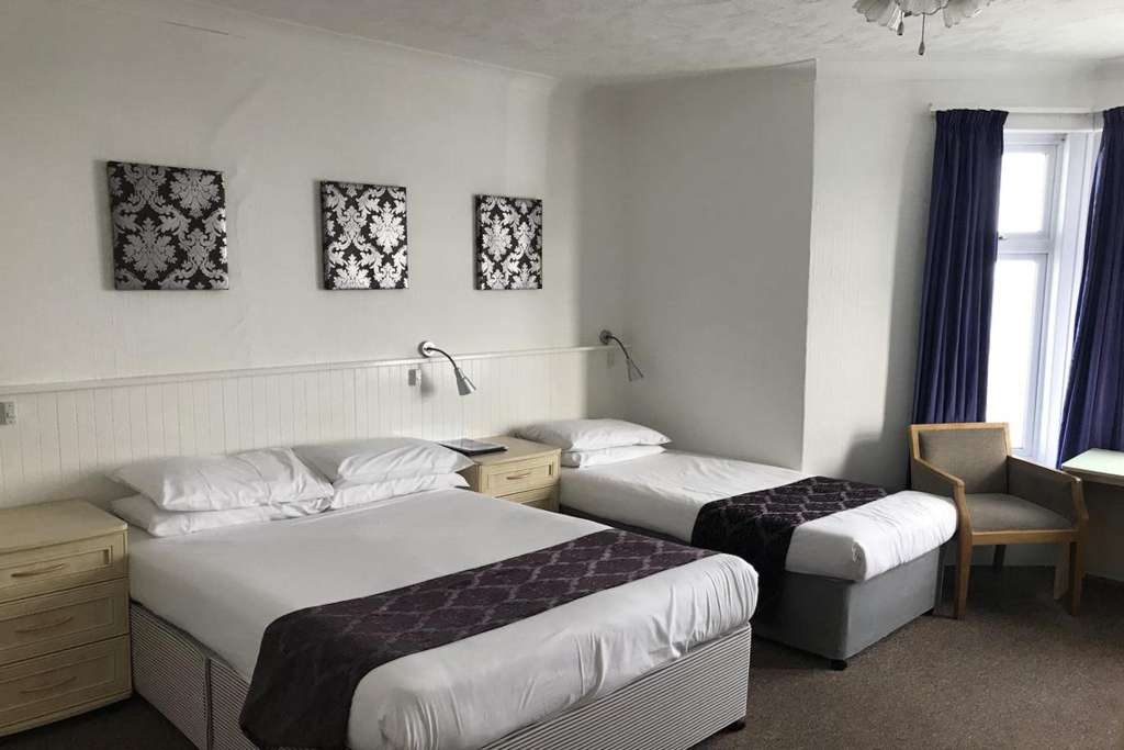 Marina Hotel - Isle of Wight