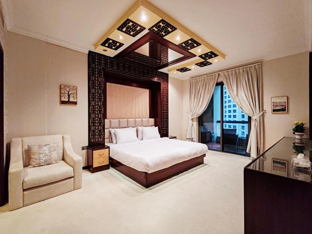Dubai Marina beautiful apartment with water view