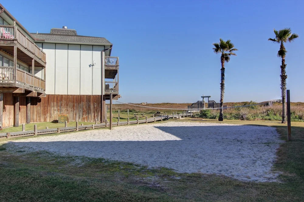 Toes In The Sand BH 204 2 Bedrooms 2 Bathrooms Condo