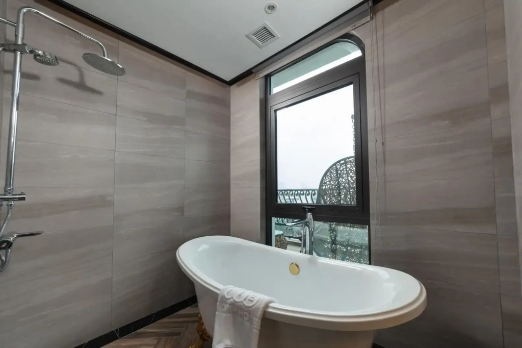 FTE Ba Dinh Hotel