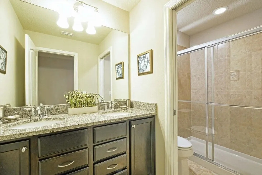 9 Bed House W/pool &spa In Windsor Westside-3704ww 9 Bedroom Home