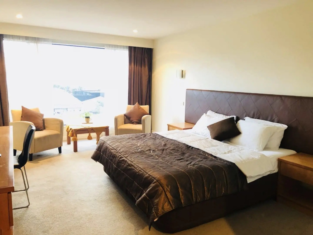 Boulevard Hotel