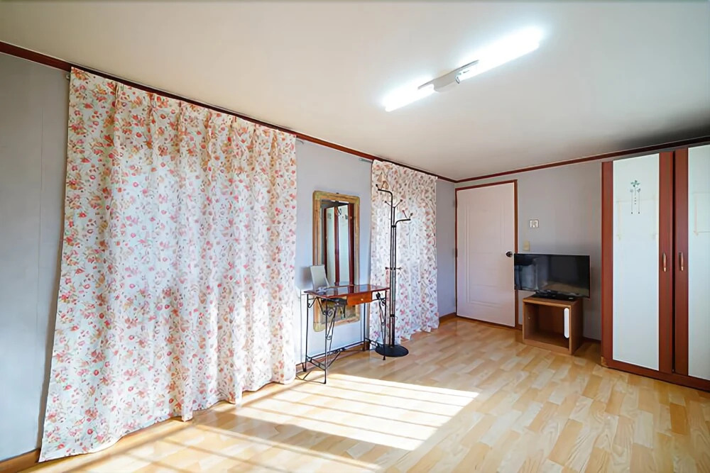 Pohang Mushroom House Pension