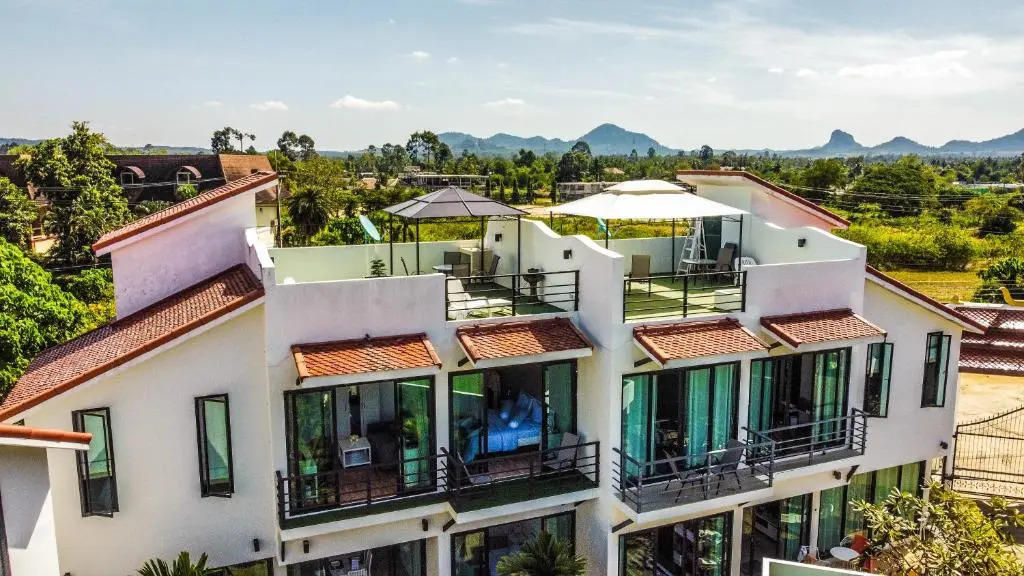 Sunrise Villa Resort