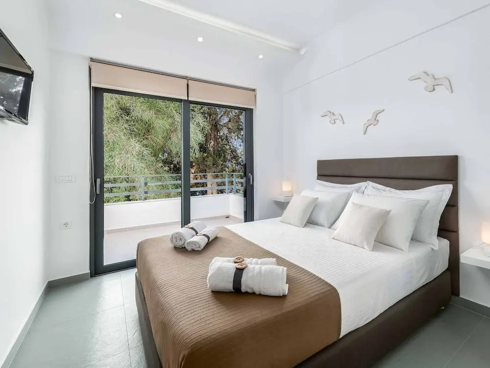 Villa Summer Light